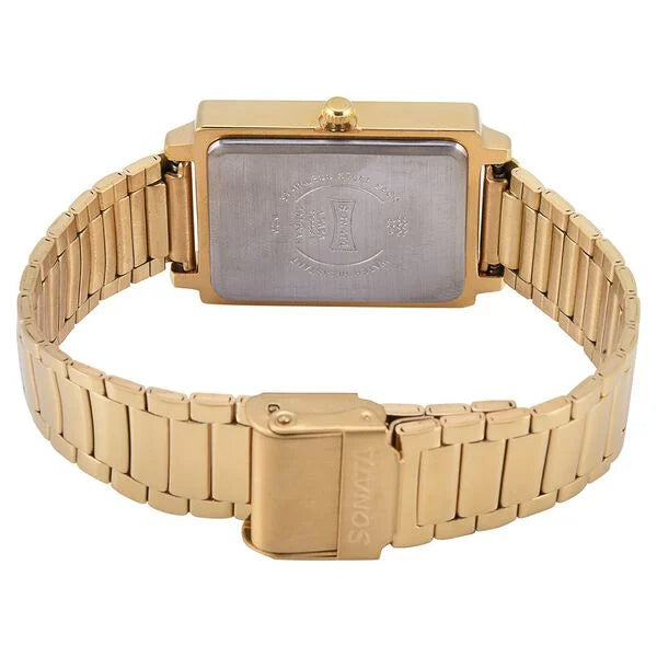 Sonata Quartz Analog with Day and Date Champagne Dial Stainless Steel Strap Watch for Men nu7078ym04