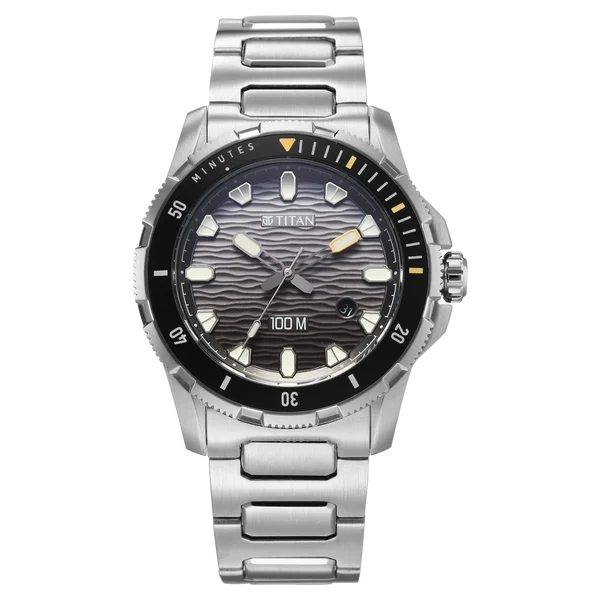 Titan Zero Hour Diver's 100m Quartz Analog Black Dial Silver Stainless Steel Strap Watch For Men 10067km01