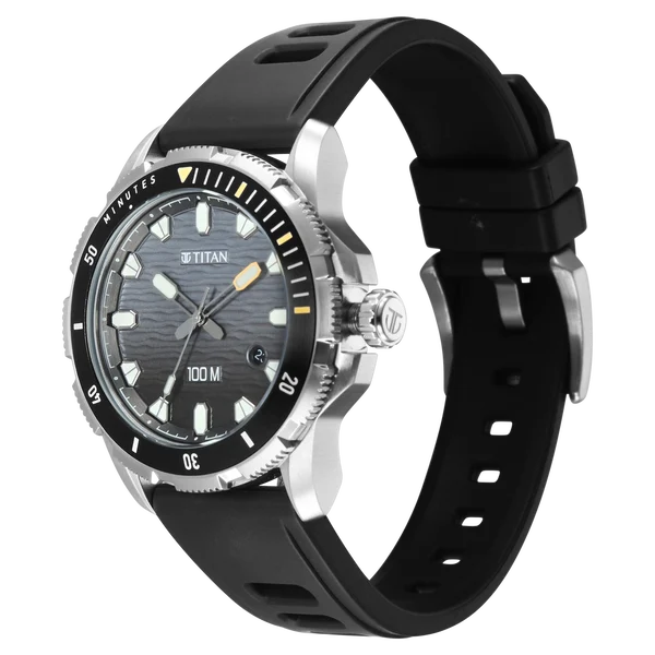 Titan Zero Hour Diver's 100m Quartz Analog Black Dial Black FKM Strap Watch For Men 10067kp01