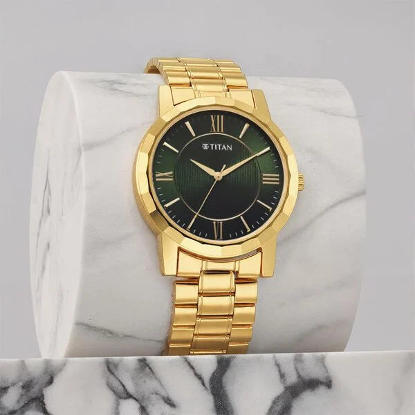 Titan Karishma Zing Quartz Analog Green Dial Golden Stainless Steel Strap Watch For Men nu1644ym05