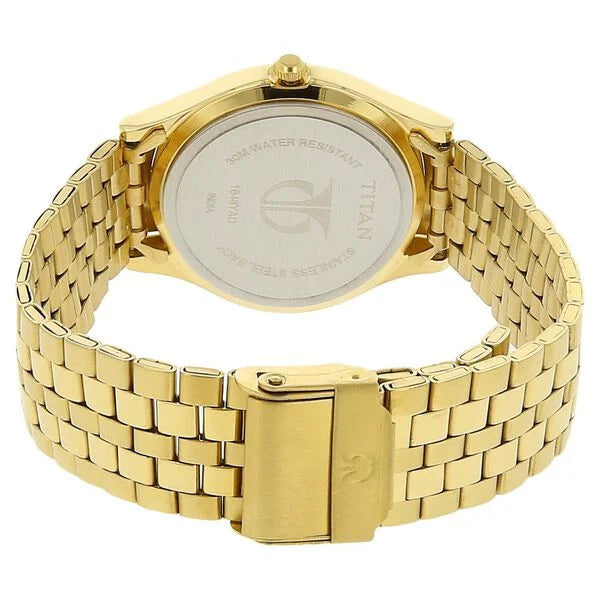 Titan Quartz Analog Champagne Dial Stainless Steel Strap Watch for Men nr1648ym02