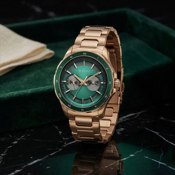 Titan Regalia Opulent Two-Eye Multifunction Green Panda Dial Carnation Leather Strap Watch For Men 1688km11 Men's Watch