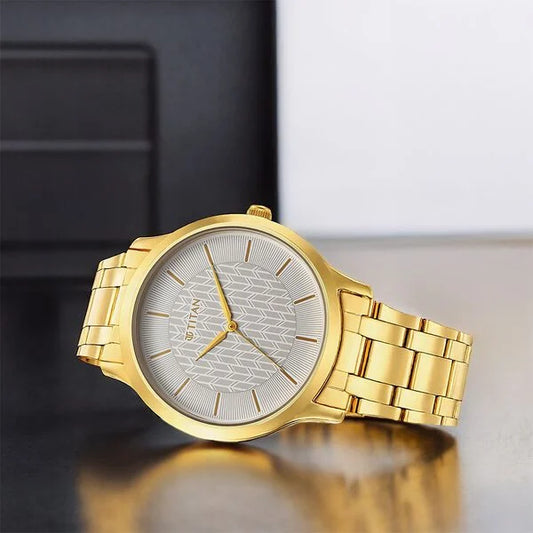 Titan Karishma Radiance White Dial Analog Stainless Steel Strap Watch for Men  NU1825YM06