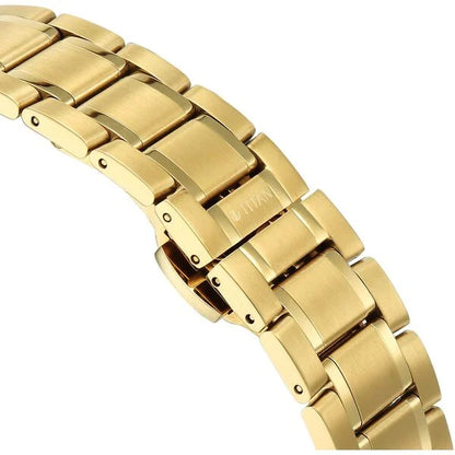 Titan Edge Gleam Quartz Analog Champagne Dial Golden Stainless Steel Strap Watch For Men nu1843ym03