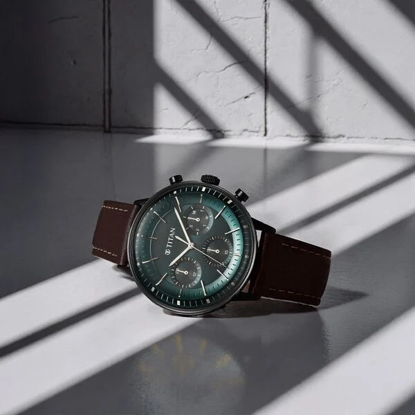 Titan Light Leathers Quartz Multifunction Black Dial Leather Strap Watch for Men nu90171nl01