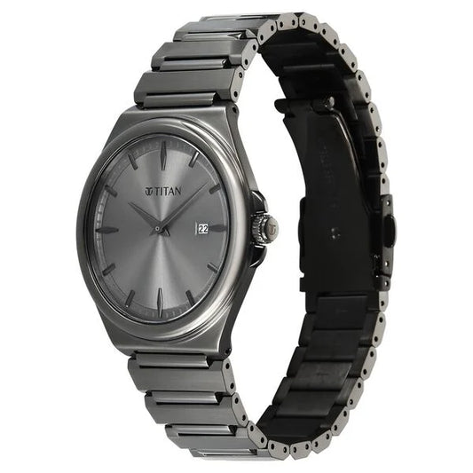 Titan Classique Sleek fit Quartz Analog Executive Style Watch 90261qm02