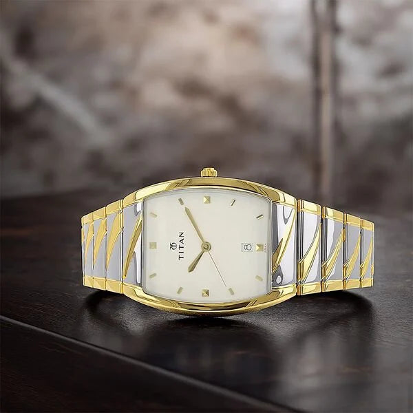 Titan Analog with Date White Dial Stainless Steel Strap watch for Men nu9315bm01