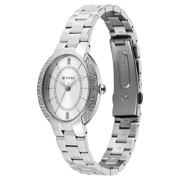 Titan Metro Quartz Analog Silver Dial Stainless Steel Strap Watch For Women nu95304sm01