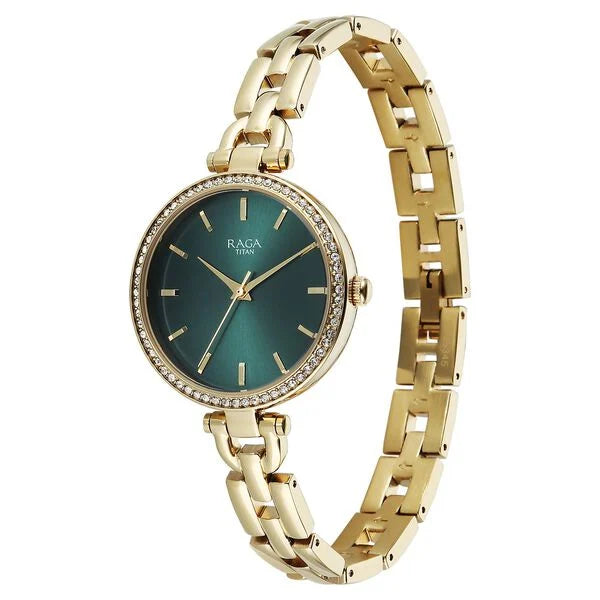 Titan Raga Showstopper Quartz Analog Green Dial Golden Metal Strap Watch For Women nu95345ym01
