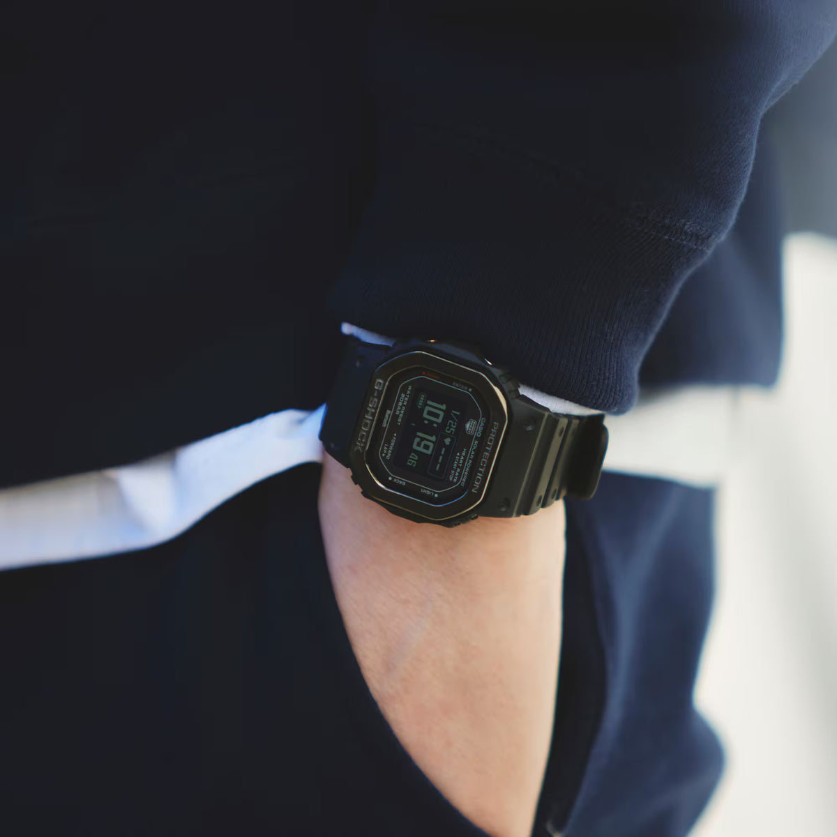 G-Shock Men Quartz Black Dial Digital Resin Watch G1633
