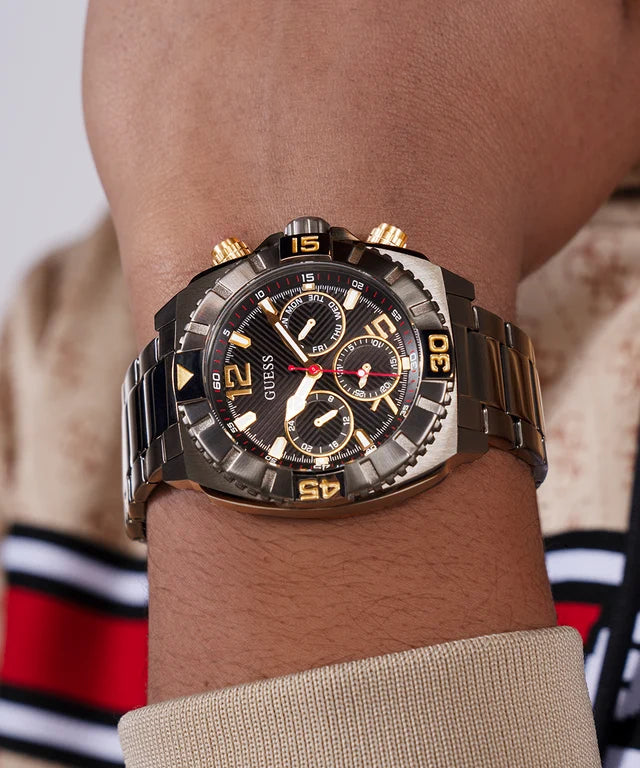 GUESS Traction Analog Watch for Men with Round Dial & Water Resistant Man's Wrist Watches