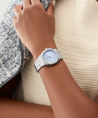GUESS Empress Analog Watch for Women with Round Dial & Water Resistant Women's Wrist Watches GW0873L1