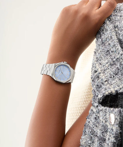 GUESS Empress Analog Watch for Women with Round Dial & Water Resistant Women's Wrist Watches GW0873L1